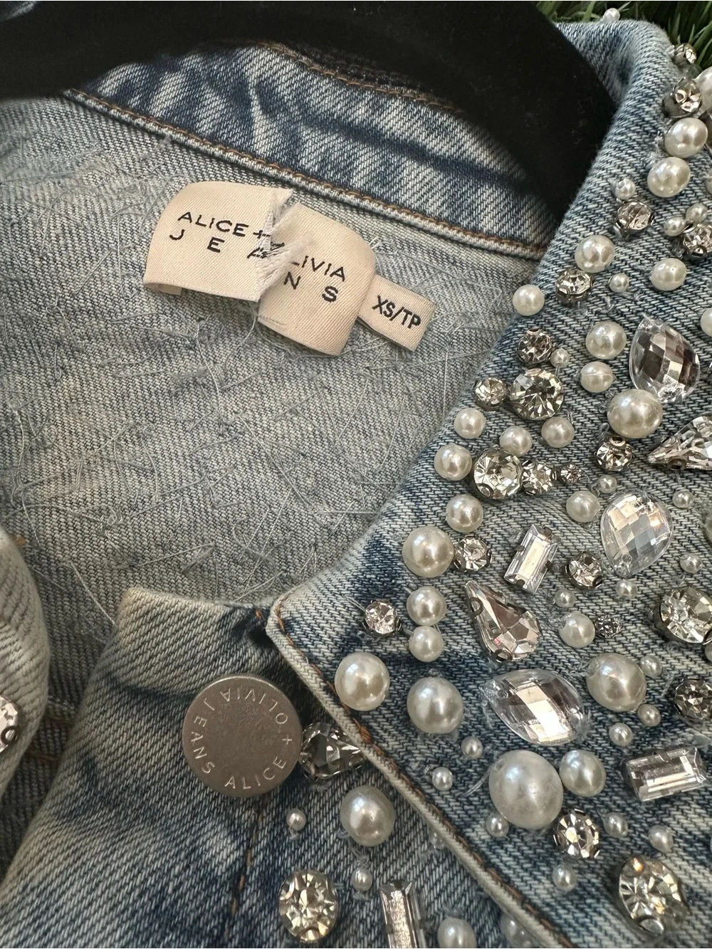 Alice + Olivia Crystal Pearl-Embellished Blue Denim Jacket XS - Picture 10 of 13